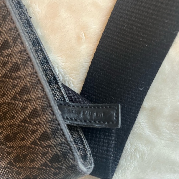 SAINT LAURENT
Monogram Canvas Flat Messenger Bag - Picture 11 of 13